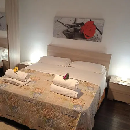 Casavacanzasotaccio Holiday home *